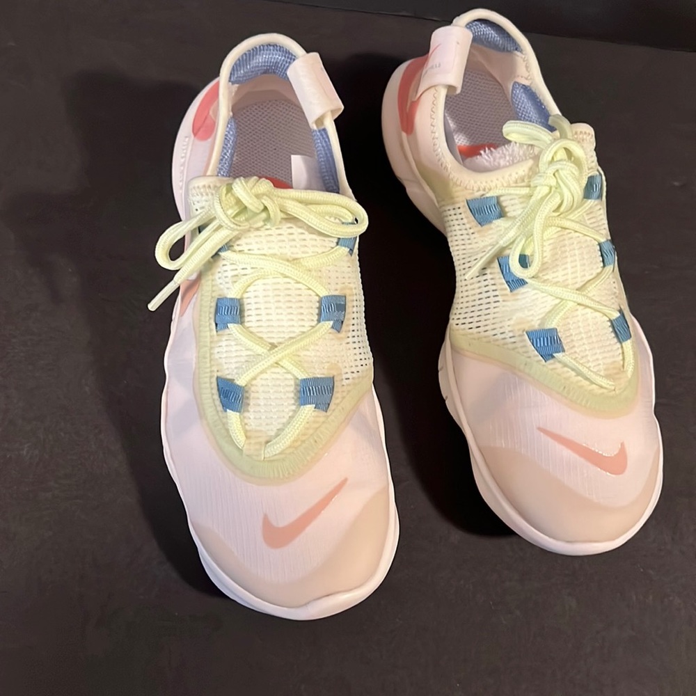 Nike Women’s Free RN 5.0